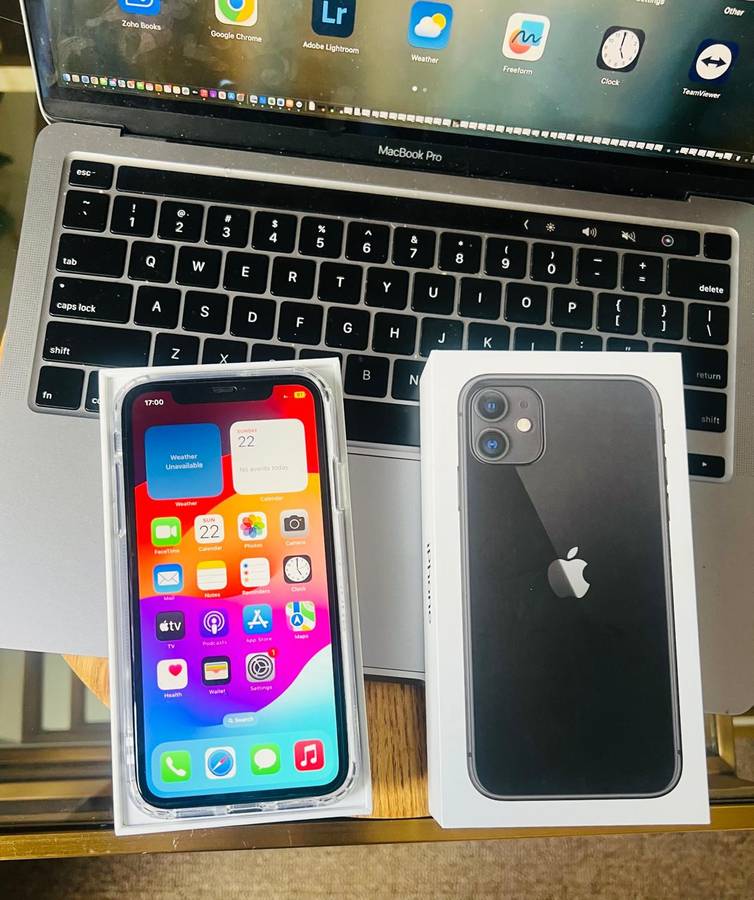 iPhone 11 (256GB)Black + Box & Accessories