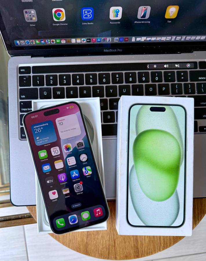 iPhone 15 Plus (128GB) Green * Excellent Pre-owned Condition * + Box & Extra accessories