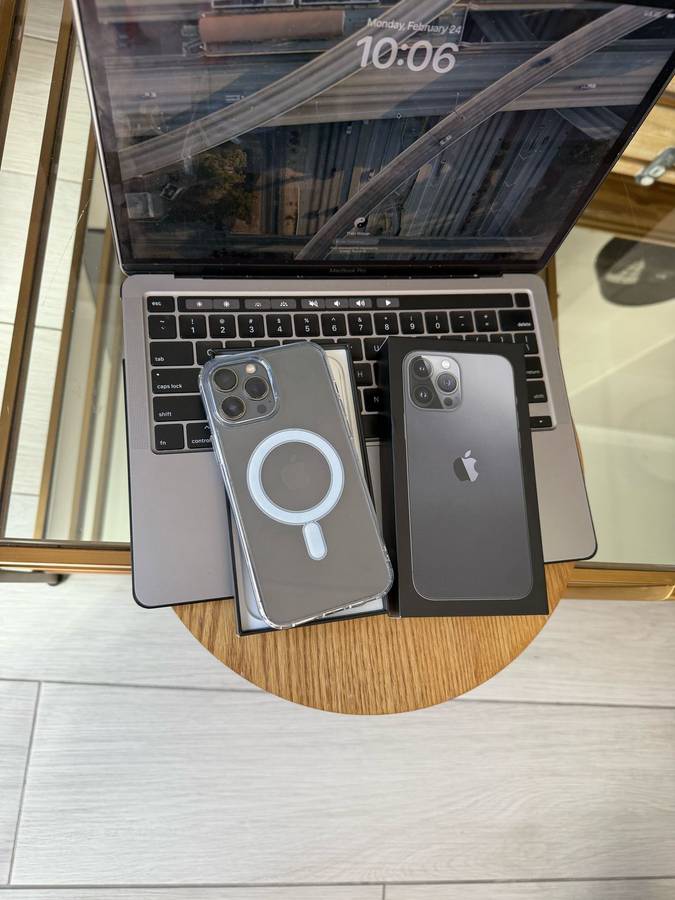 iPhone 13 Pro Max 128GB Space Grey + Box & Extras