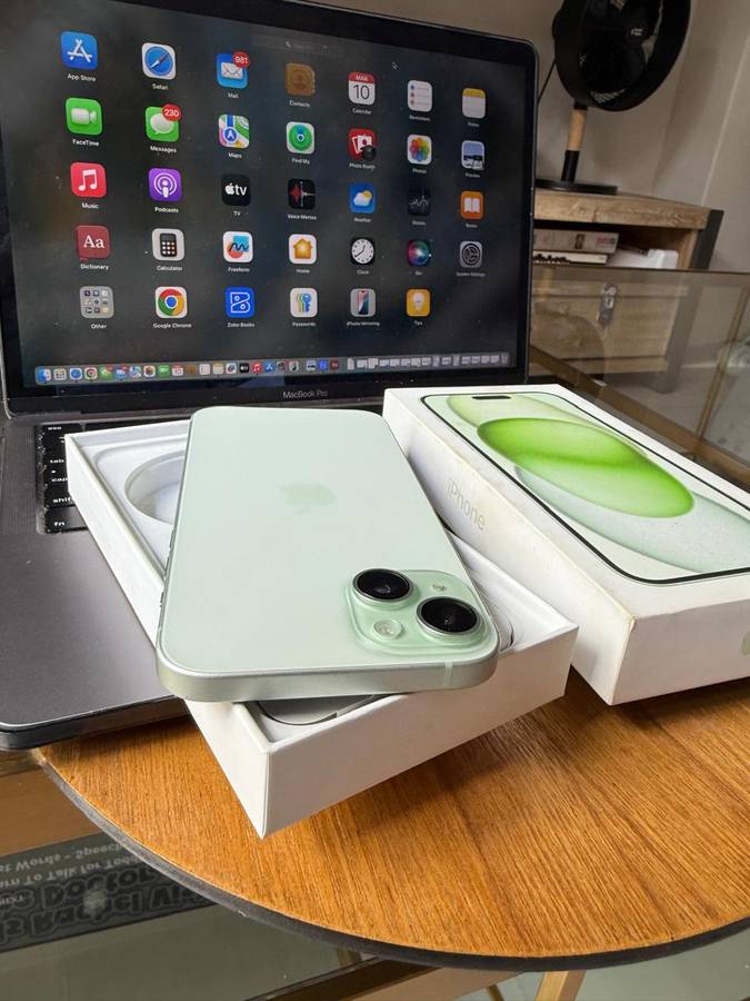 iPhone 15 Plus (128GB) Green * Excellent Pre-owned Condition * + Box & Extra accessories