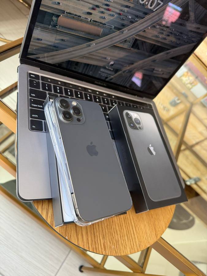 iPhone 13 Pro Max 128GB Space Grey + Box & Extras