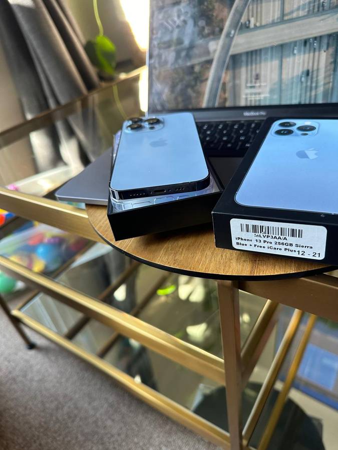 iPhone 13 Pro Sierra Blue (256GB) * EXCELLENT CONDITION  + box and all accessories