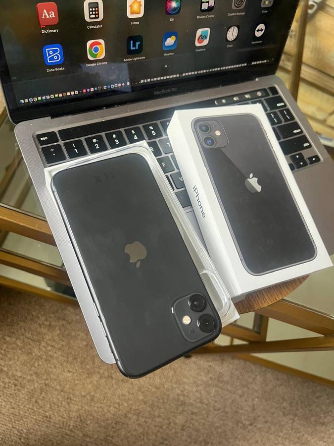 iPhone 11 (256GB)Black + Box & Accessories