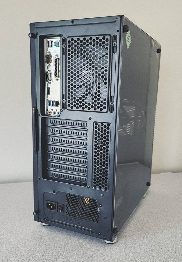 DESKTOP - CORE i5 , 8GB DDR4 RAM , 240GB SSD , 1000GB HDD , WINDOWS 11 PROFESSIONAL x64