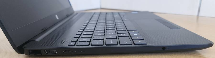 **HP LAPTOP 15-DX1XX | 15 INCH | INTEL | 8GB RAM | 240GB SSD | FHD | NEW BATTERY| 3 MONTH WARRANTY**