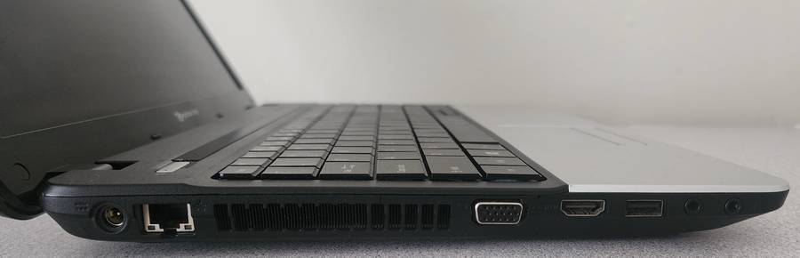 **PACKARD BELL TE11HC - i3 | 15.6 HD | 4GB MEMORY | 500GB HDD | WINDOWS 10**