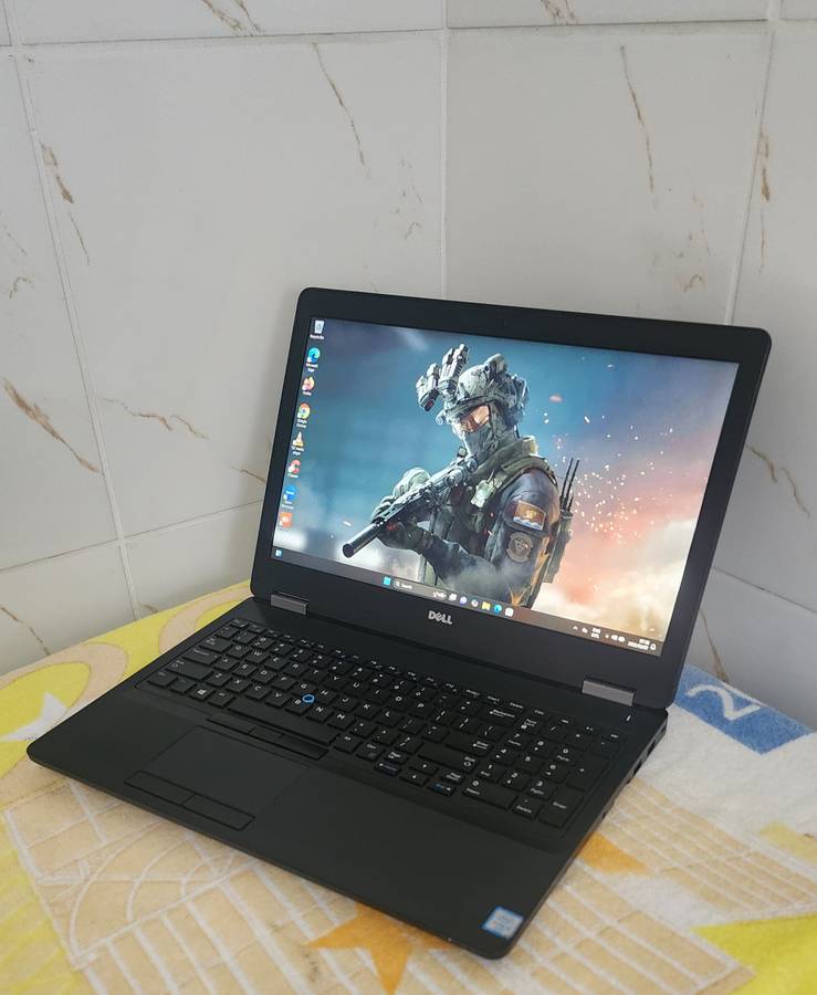 Dell Latitude E5570 15inch - Intel Core i5 - 8GB RAM - 256GB SSD - WINDOWS 11 PRO x64