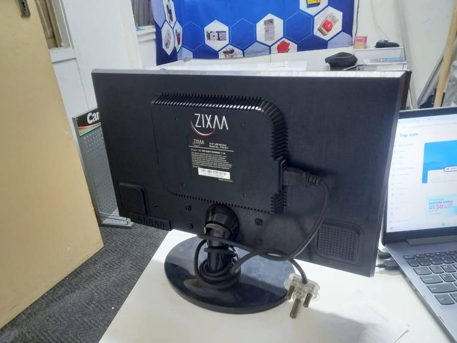 19 INCHES LED MONITOR