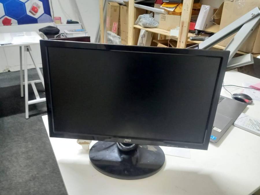 19 INCHES LED MONITOR