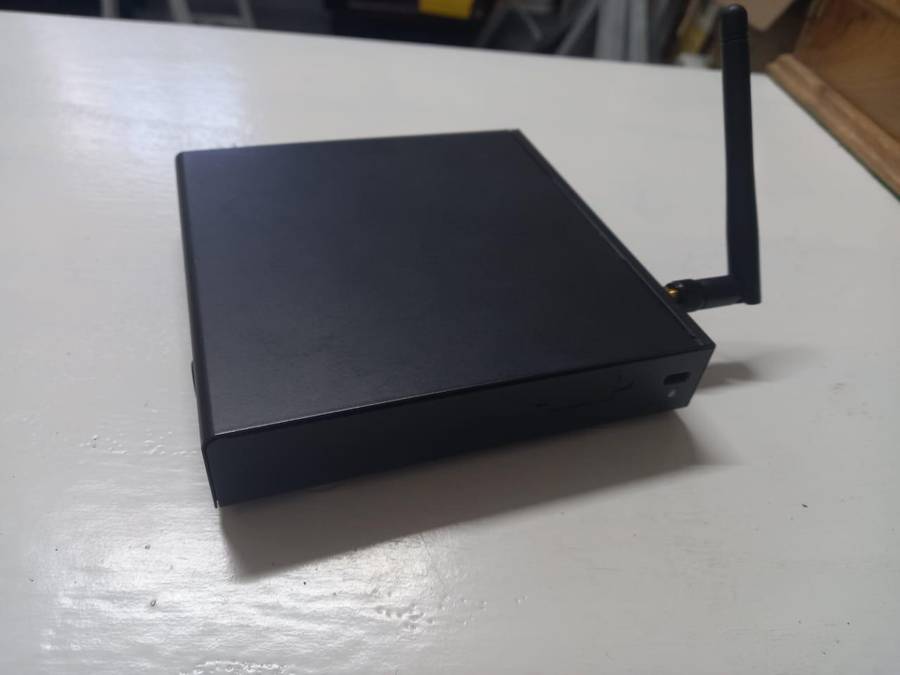 Giada Q30W  Mini Pc Like new !!!!