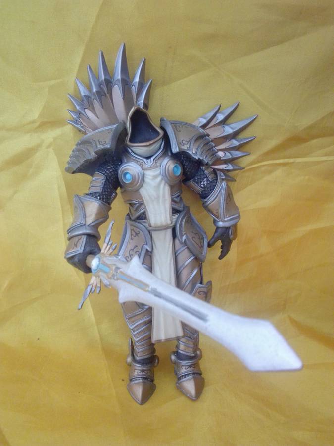 NECA 'Tyrael' Heroes of the Storm figurine