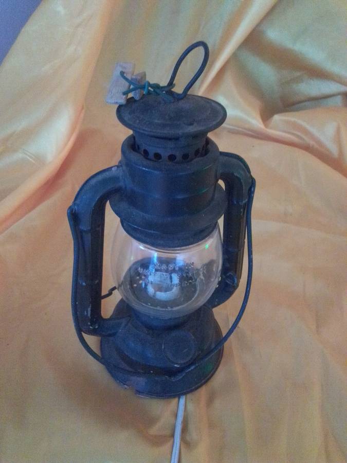 Old Dietz Comet USA Paraffin Lamp Converted Into Electrical (Working)