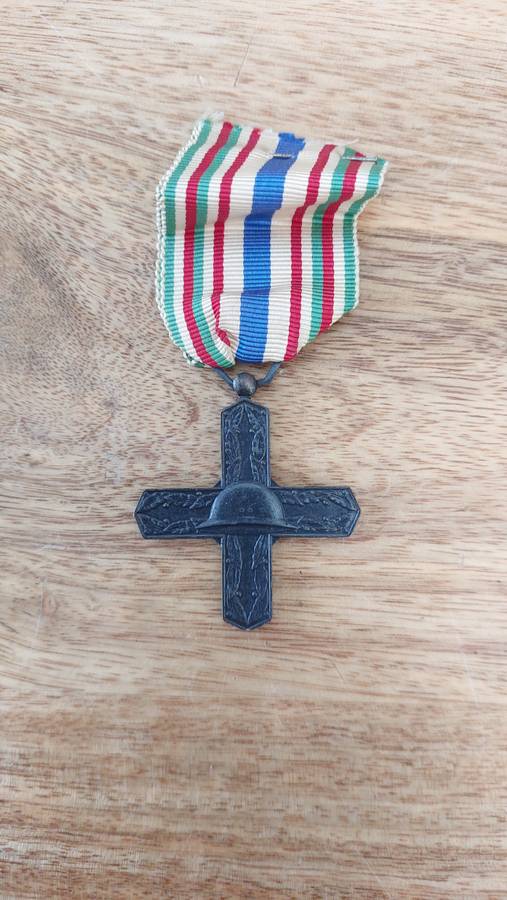 - Italy Knight's Cross Order of the Vittoria Veneto -