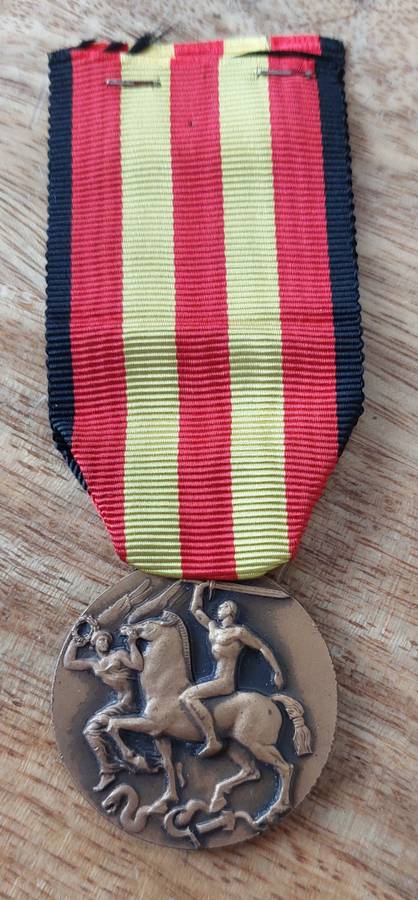 - Spanish Civil War Participants Medal of the Spanish Campaign -