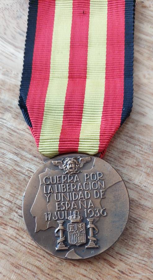 - Spanish Civil War Participants Medal of the Spanish Campaign -