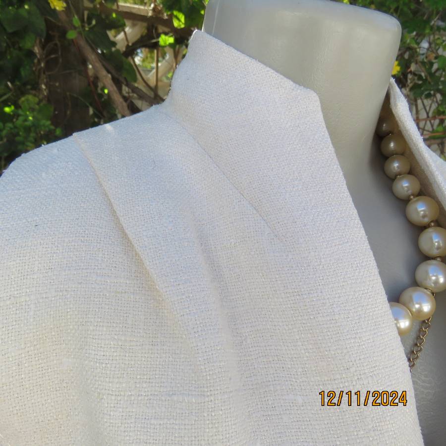 Amazing rich cream wool/poly sleeveless top/waistcoat by NADA Istanbul.Size 36. Brand new con