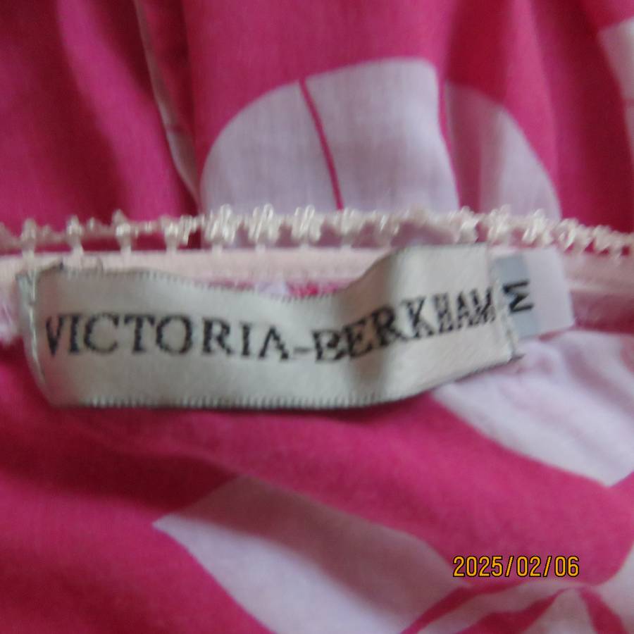 Pretty summer pink-white floral cotton strappy dress. Lined. By VICTORIA BERKHAM.Size 34.Used.
