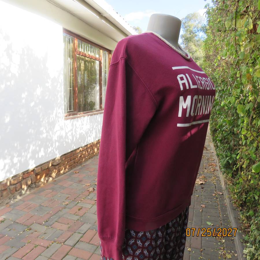 WOUND UP Maroon polycotton sweatshirt with crew neck size 34