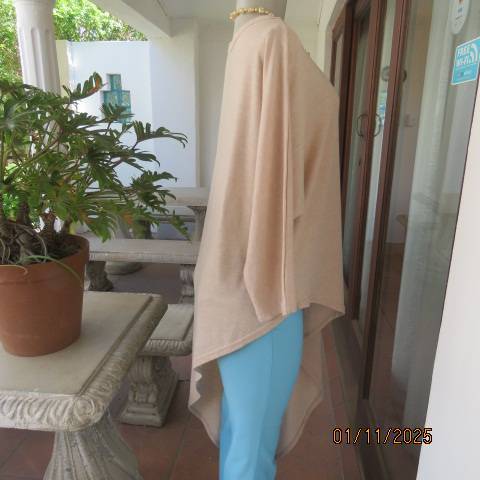 IQ wheat colour long high-low slip over stretch polycotton top size 40-42