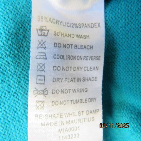 MILADYS turquoise acrylic stretch knitted pullover cardigan in size 40.