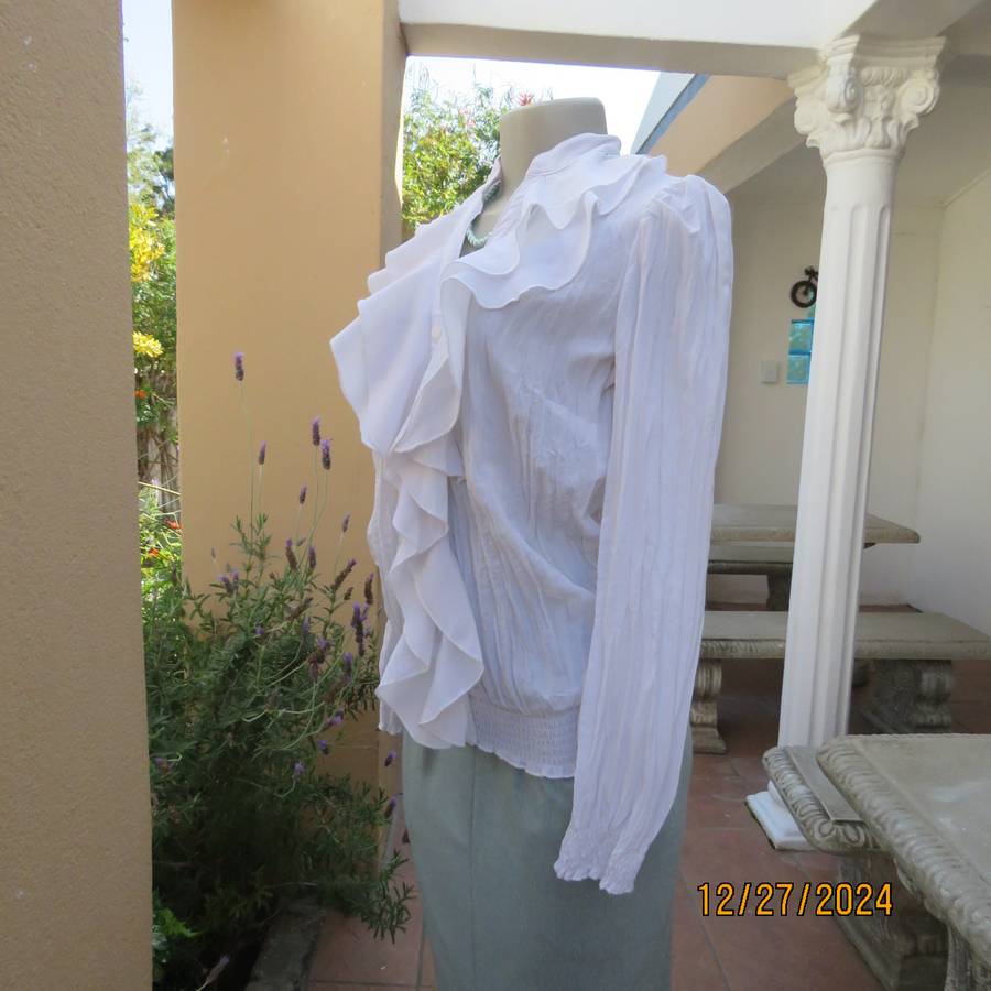Nostalgic white crinkled polyester long sleeve blouson style top.Size 32 by TRUWORTHS.Double frill.