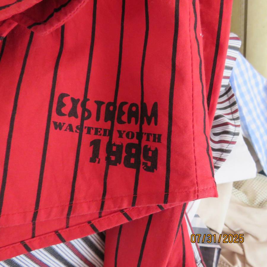 EXSTREAM men's red-black striped long sleeve casual cotton shirt size medium.