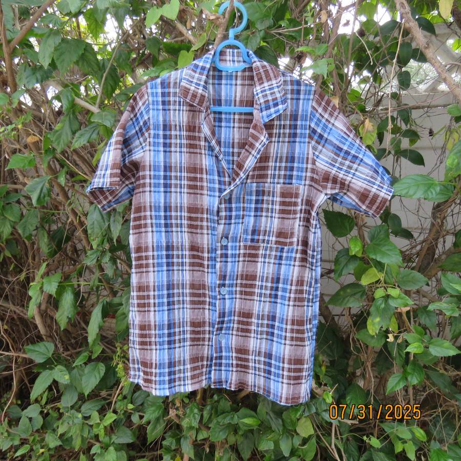 Men's blue and brown check short sleeve size small shirt in bubble poly-rayon.