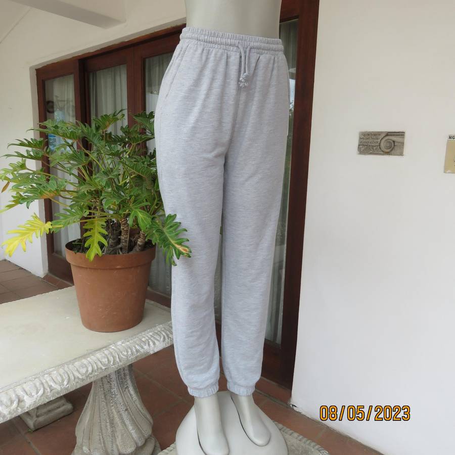 FIX Flex light grey sweat pants with side pockets. Warm inner. Size 32-34