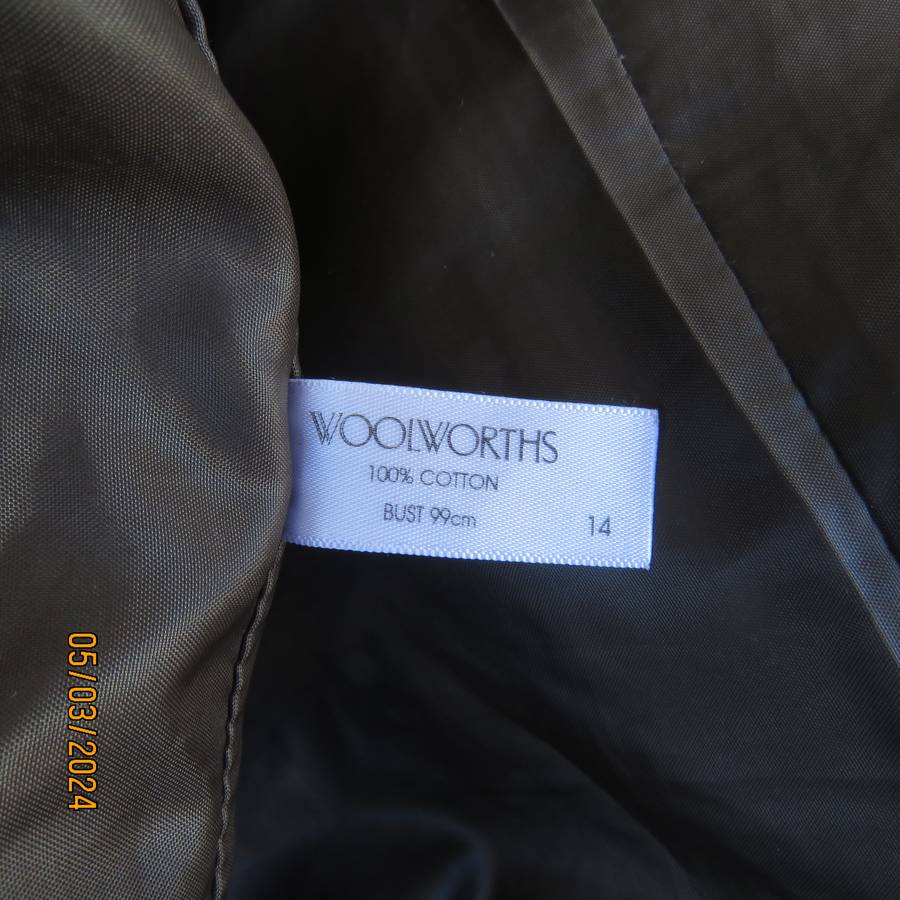Beautiful structured chocolate brown all seasons 100% cotton jacket. By WOOLWORTHS size 38. As new,