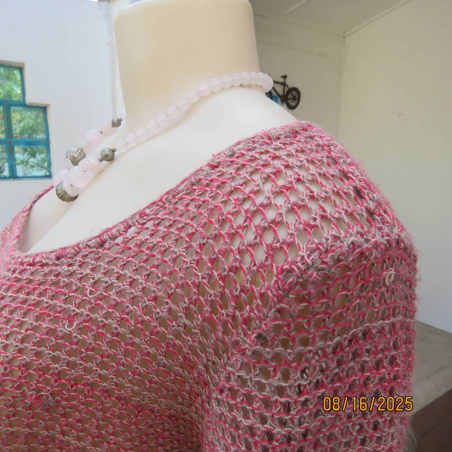 LEGEND acrylic knit pinkish-beige slip over long sleeve top size 36