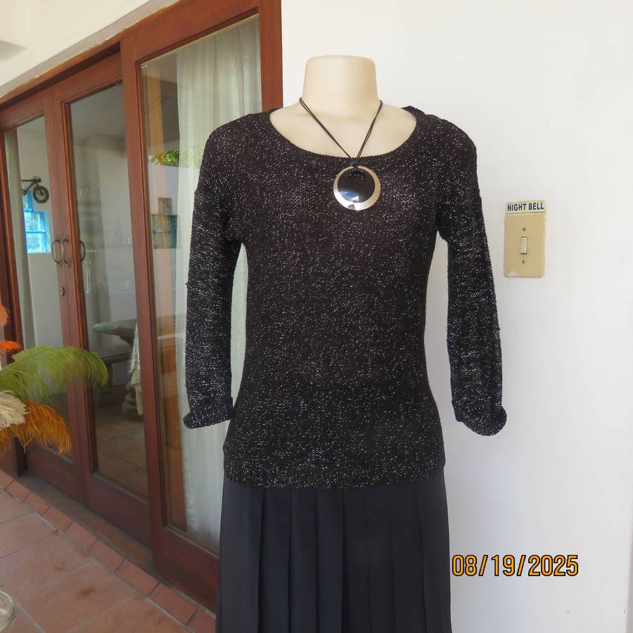 WWW black and silver acrylic-lurex knit slip over top. Day-evening wear. Size 32
