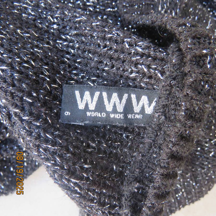 WWW black and silver acrylic-lurex knit slip over top. Day-evening wear. Size 32
