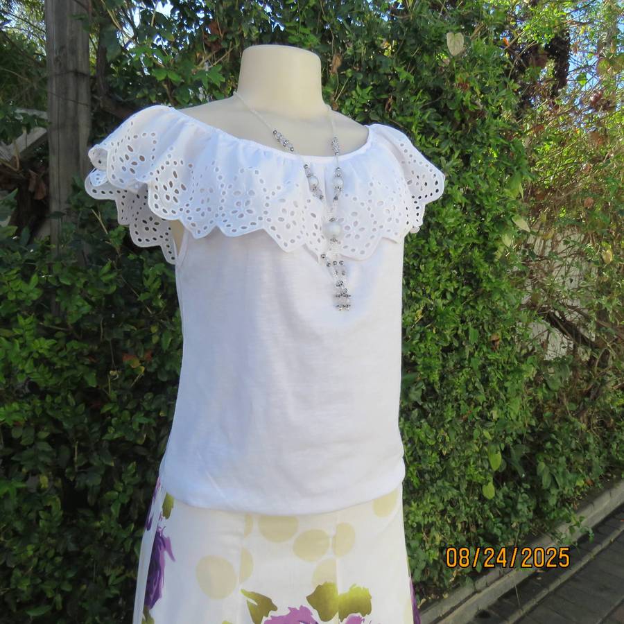 IDENTITY white polycotton off the shoulder top with wide lace collar. Size 34