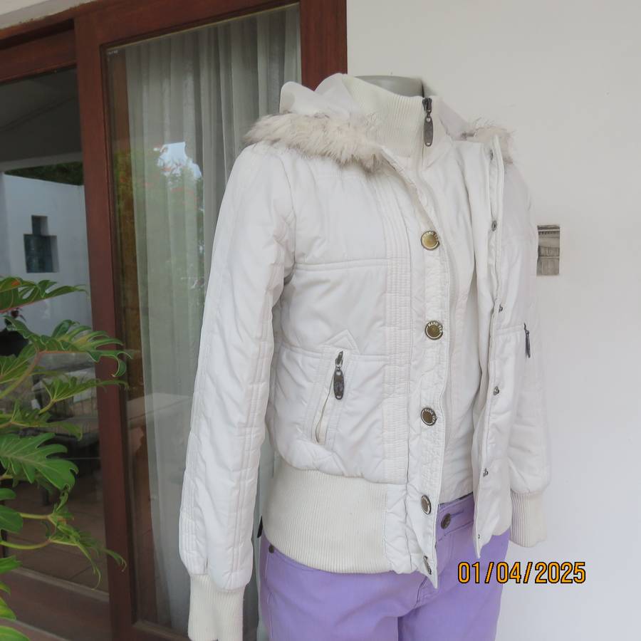 HANG TEN white padded zip up jacket with hood. Also with press buttons. Size 32. As new
