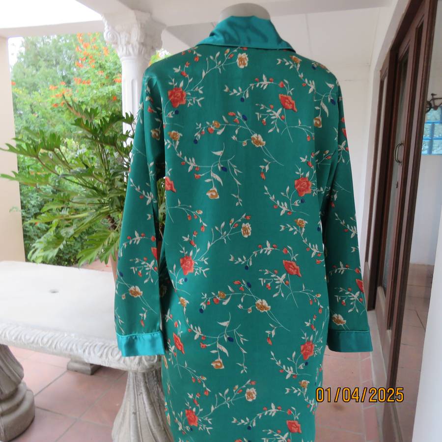 BLUSH long sleeve short jade green nighty in satin polyester. Size 36. Peach flowers.