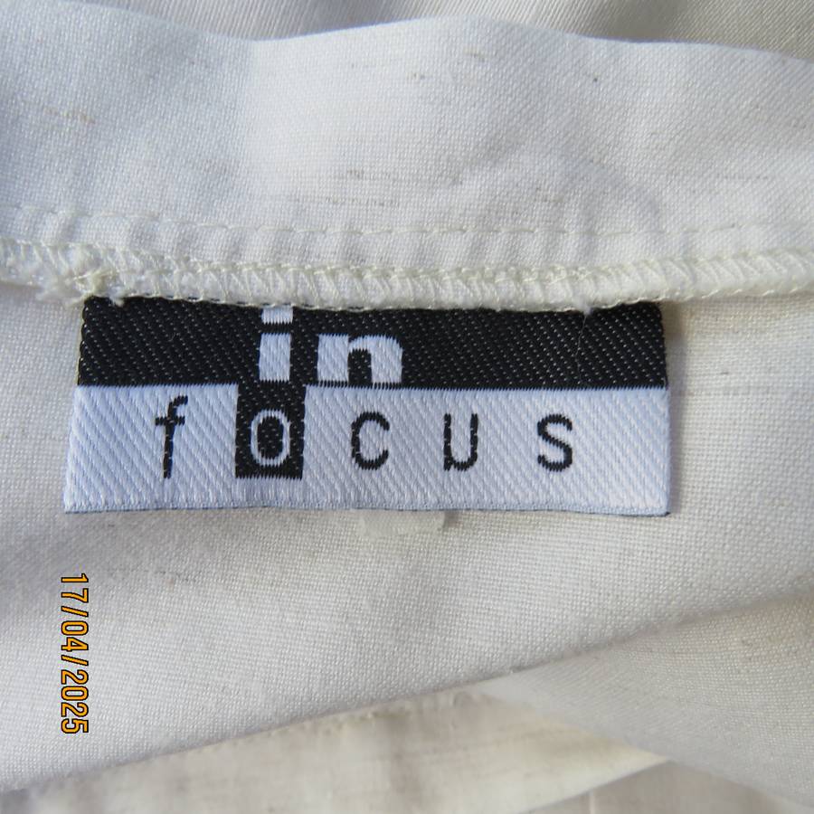 IN FOCUS mottle cream ankle length polycotton pencil skirt size 42. As new