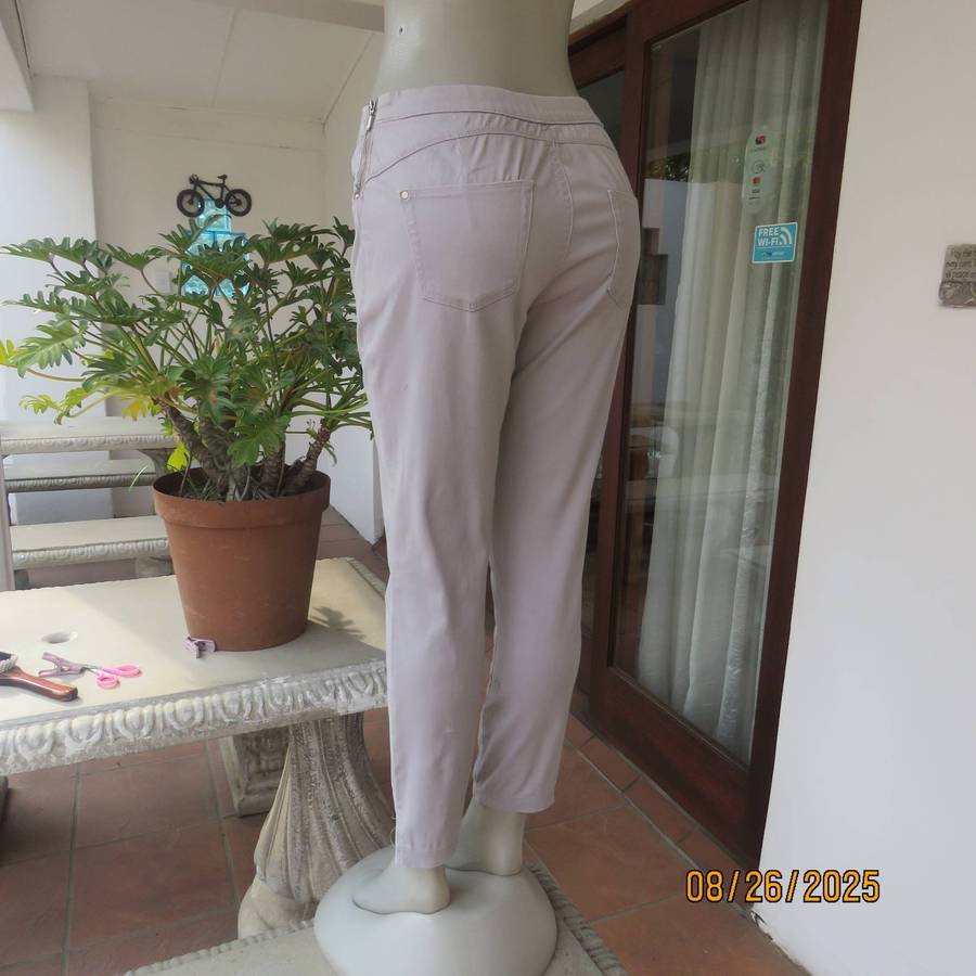 DAVID Jones silver grey skinny pants size 34. Elasticated waist. Short side zip
