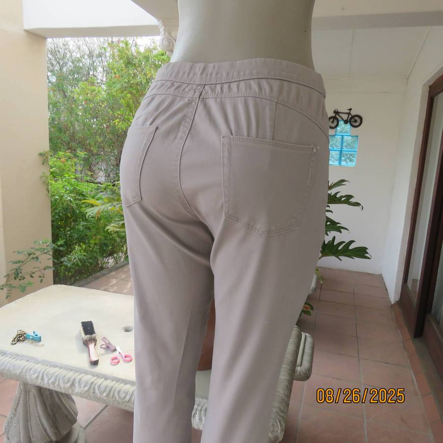 DAVID Jones silver grey skinny pants size 34. Elasticated waist. Short side zip