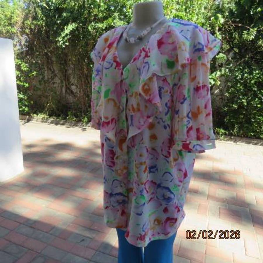 FOSHINI feminine colourful white-red-blue-orange-green polyester top. Pleated short sleeves. Size 42