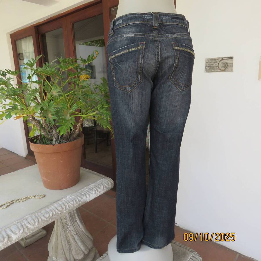 WOOLWORTHS dark blue denim low rise distressed look jeans size 35.