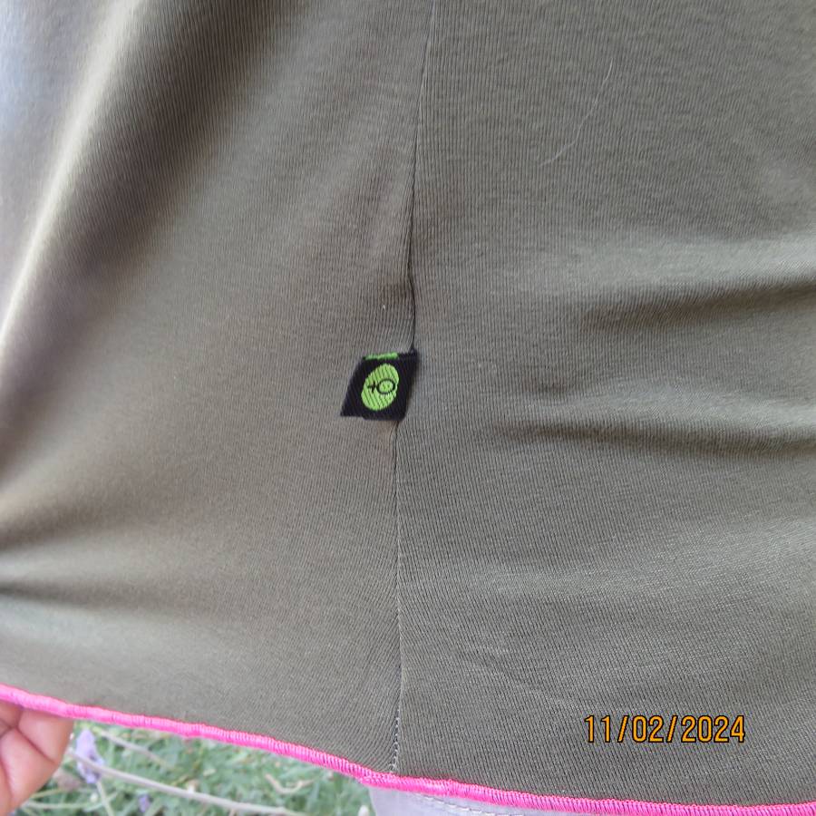 SISSY BOY olive green slip over size 32 top in stretch viscose. Pink edging. As new condition.