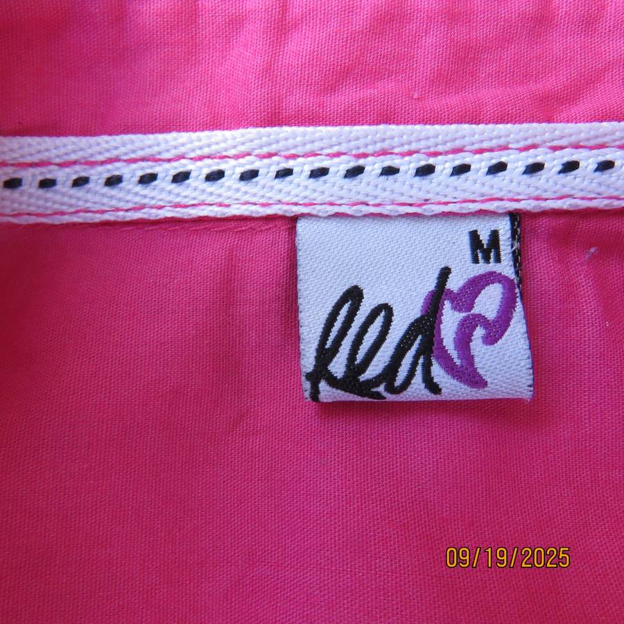 Magenta pink cotton tailored button down top with 2 front pockets. Size 34