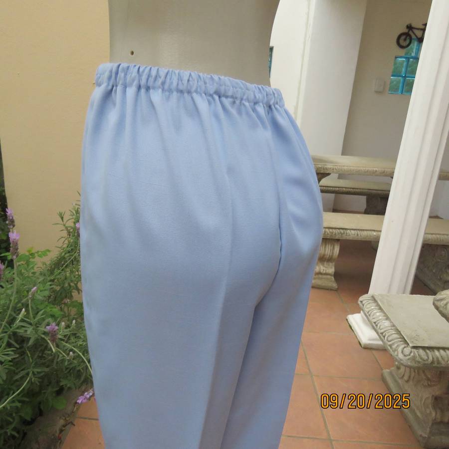 Boutique made 3 pc outfit in powder blue linen-polyester blend. Size 40.