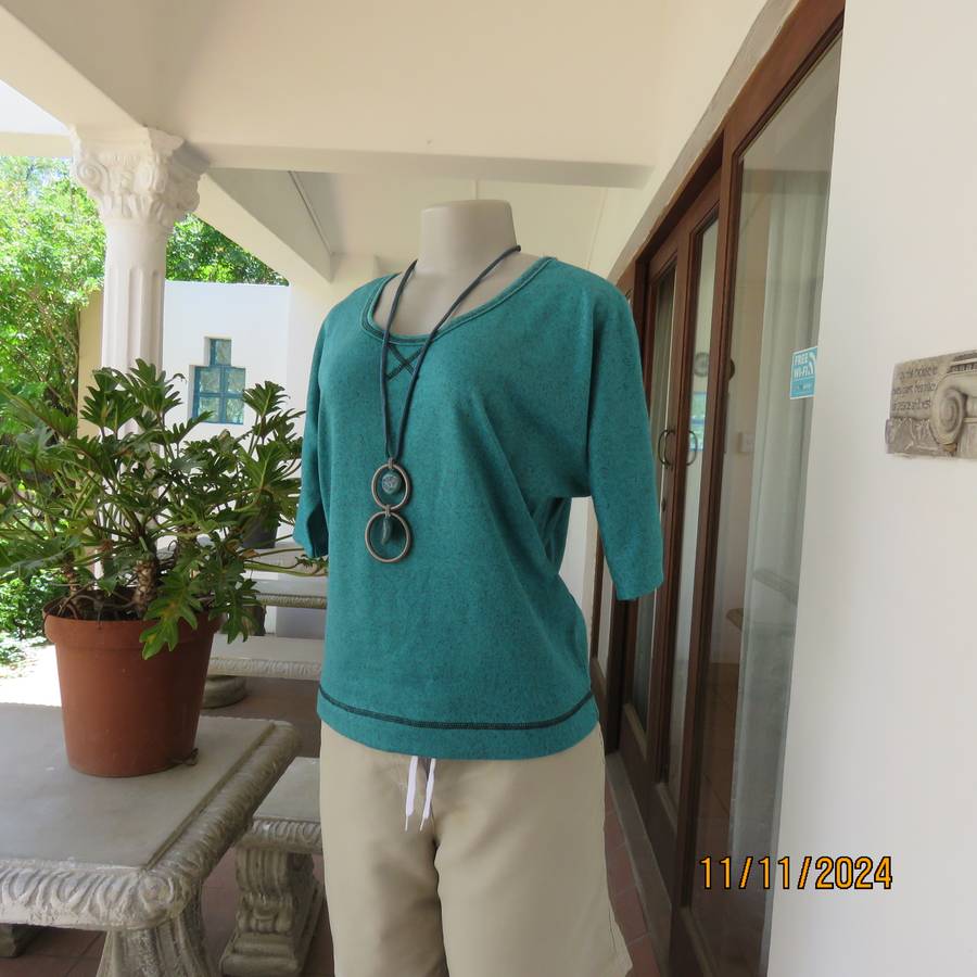 Comfy slip over mottled jade-black polyester stretch size 36 top. Cut-on sleeves. As new cond.
