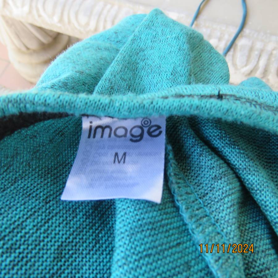 Comfy slip over mottled jade-black polyester stretch size 36 top. Cut-on sleeves. As new cond.