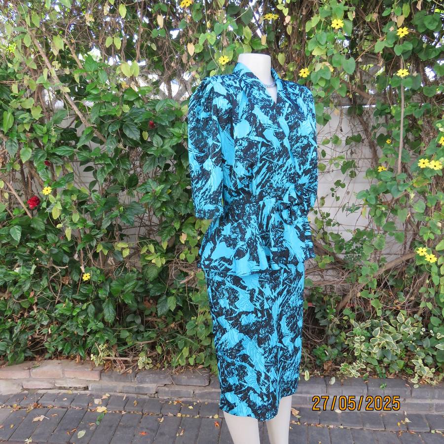 TRUWORTHS peplum style jade-black size 34 dress in embossed polyester. Vintage late 80's