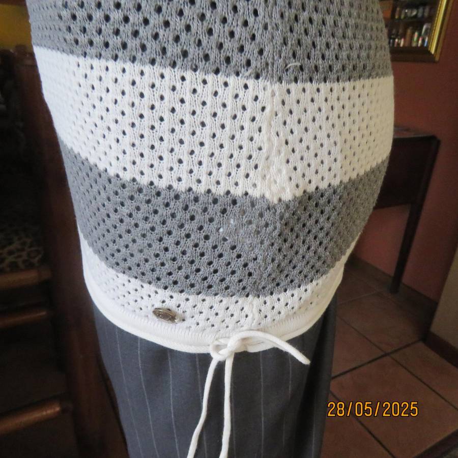 TRUWORTHS 100% cotton knit grey-white horizontal striped top. Size 34 to 36