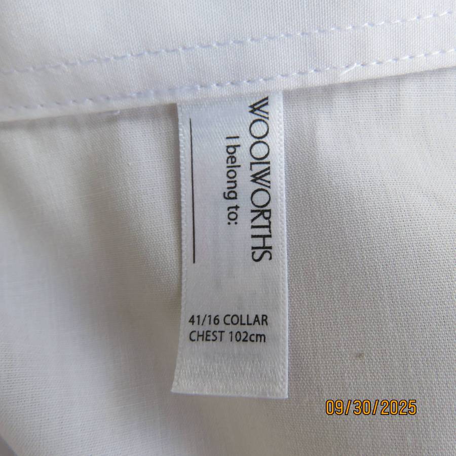 WOOLWORTHS white short sleeve high school boys shirt chest 102cm. 14-16yr