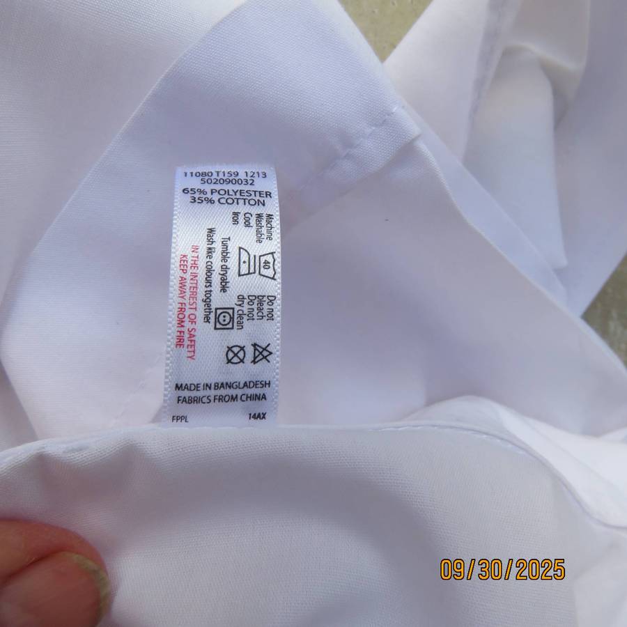 WOOLWORTHS white short sleeve high school boys shirt chest 102cm. 14-16yr