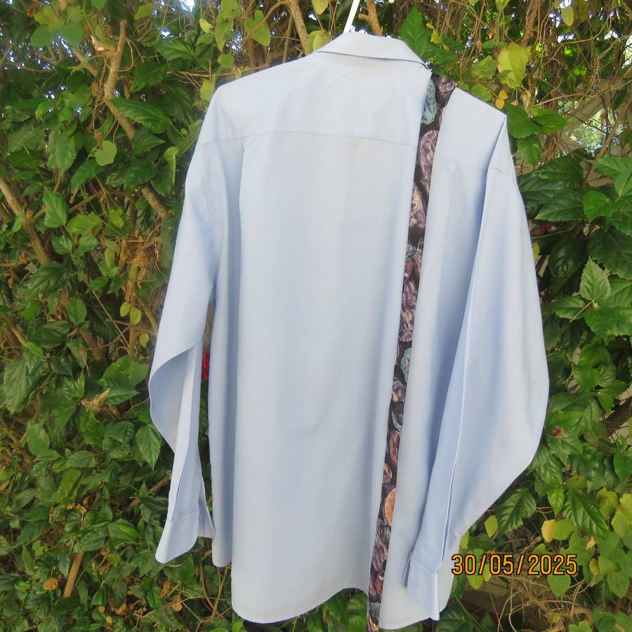 STATURE sky blue men's long sleeve shirt size XL. One pocket. Free tie